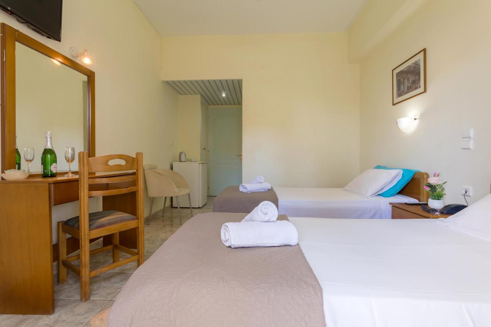 Laganas Holidays Hotel ภายนอก รูปภาพ