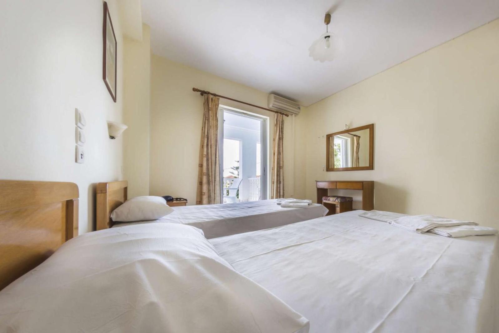 Laganas Holidays Hotel ภายนอก รูปภาพ